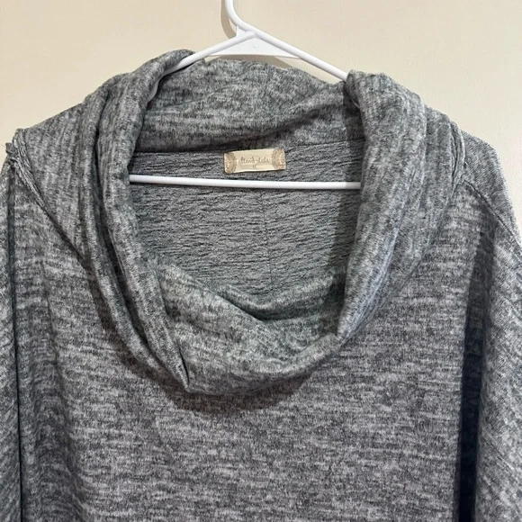 Altar’d State Medium Gray Cowl Neck Oversized Poncho Style Blouse - Picture 2 of 5